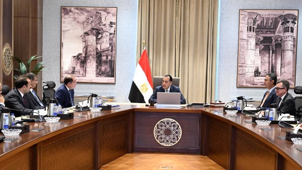 رئيس الوزراء يتابع موقف زيادة مخزون السلع الاستراتيجية واستقرار الأسواق