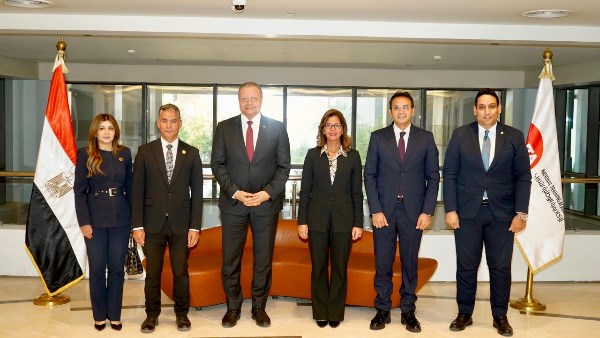 الاعتماد والرقابة الصحية والأكاديمية الوطنية للتدريب تبحثان تأهيل وتطوير كوادر وقيادات GAHAR