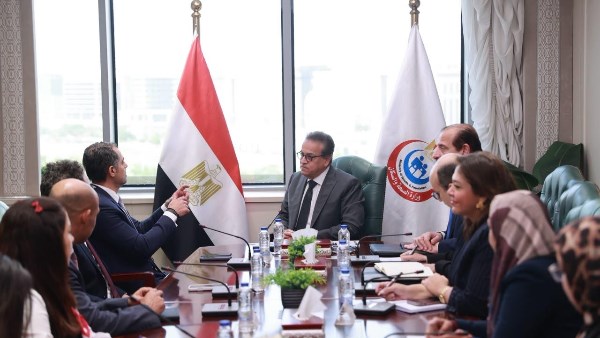 الصحة : إنشاء معامل معتمدة متخصصة في الأبحاث الإكلينيكية