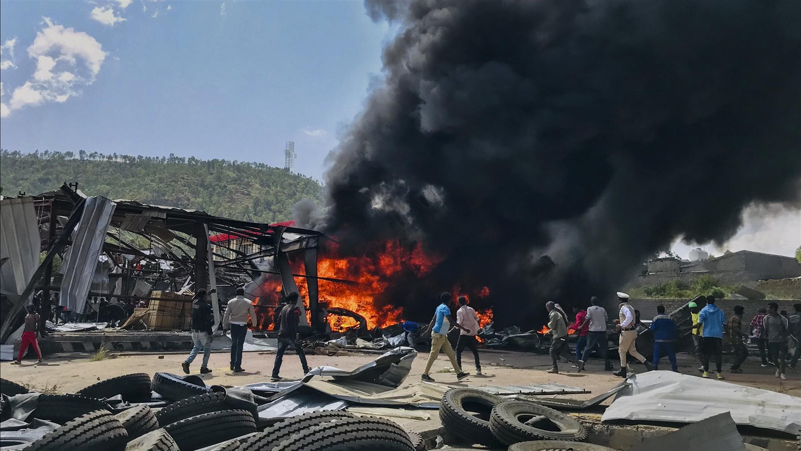 بعد انسحاب جبهة تيجراي.. الجيش الإثيوبي ينهب المستشفيات والمنشآت الحكومية في ميكيلي
