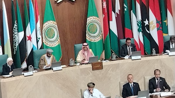 الجمل تعلن أمام البرلمان العربي تفويض الرئيس السيسي لحماية السعودية وسط تصفيق حار