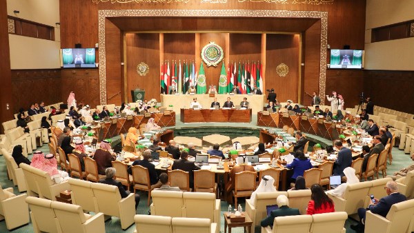 البرلمان العربي يثمن تفويض الرئيس السيسي باتخاذ ما يلزم لدعم السعودية