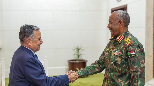 تحرك عربي لإنقاذ السودان.. نبيل فهمي يطرق أبواب السلام من الخرطوم