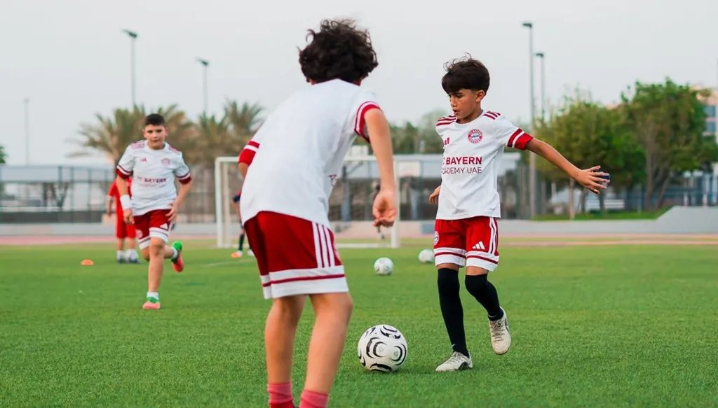 بايرن ميونيخ يؤسس أكاديمية لتطوير المواهب في الإمارات