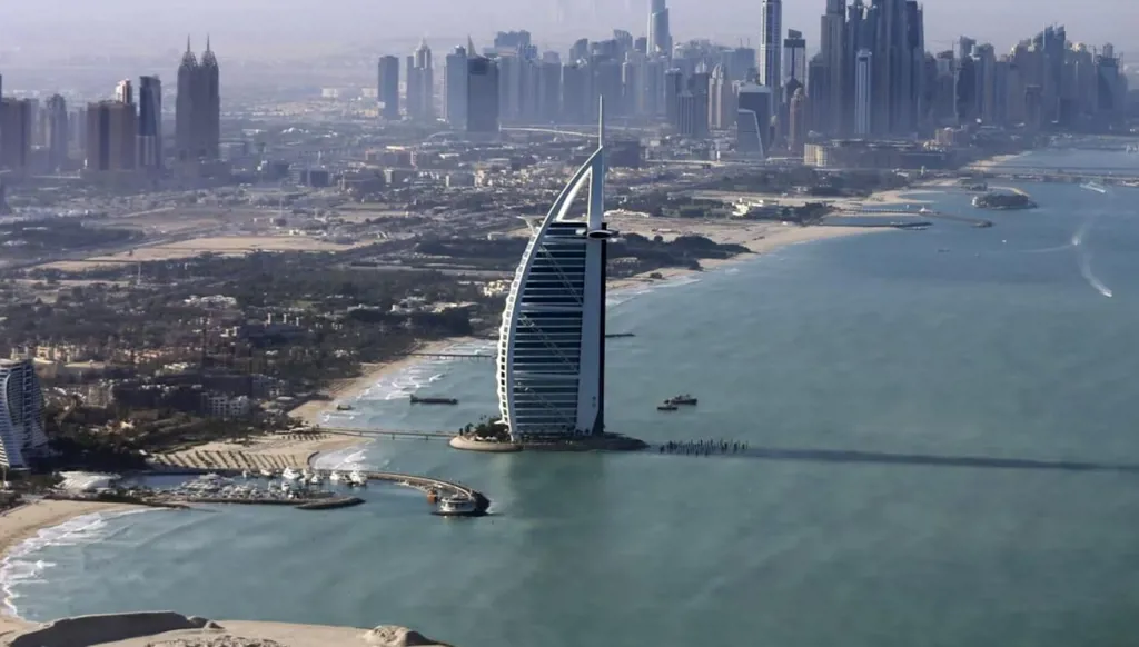 “بوسطن غروب”: سكان أبوظبي ودبي ضمن أبرز الشعوب تفاؤلاً بمستقبلهم وثقة في مدنهم