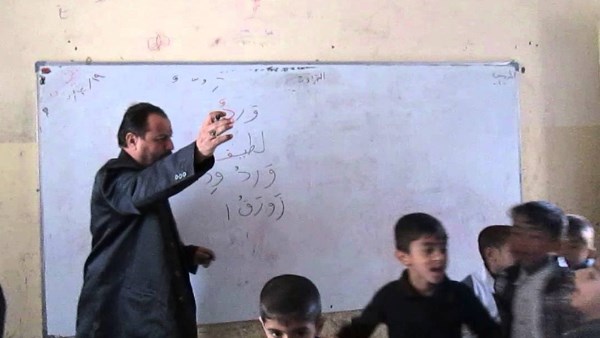 مش عارفين نشرح كلمتين بضمير| معلمون يصرخون: الحصة بتضيع في التقييمات