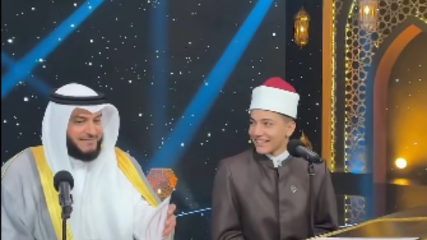 الشيخ مشاري راشد العفاسي يشارك في لجنة تحكيم الموسم الثاني من «دولة التلاوة» .. صور