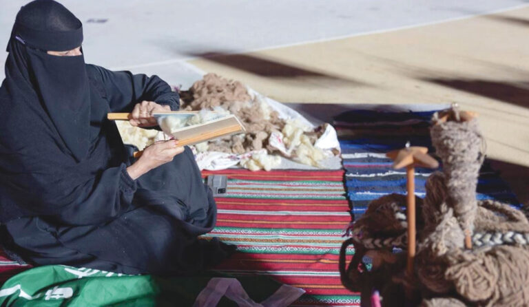 حرفة متوارثة تحفظ ملامح التراث الشمالي