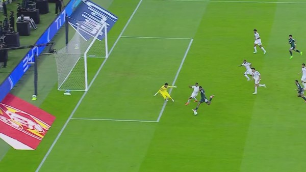 شوط أول سلبي بين السعودية وقطر في نصف نهائي كأس خليجي 27