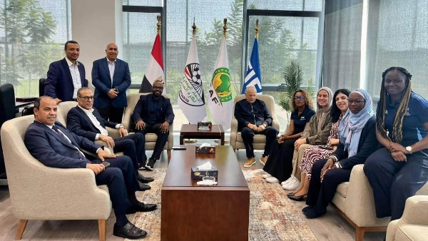 أبو ريدة يستقبل وفد «فيفا» لمناقشة مشروعات «فيفا للأمام» والحوكمة المالية وتنظيم ورشة عمل لنظام الانتقالات الدولية (TMS)