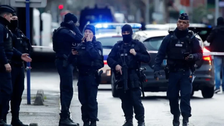 فرنسا: 70 ألف شرطي لمواجهة احتجاجات يوم الهالوين