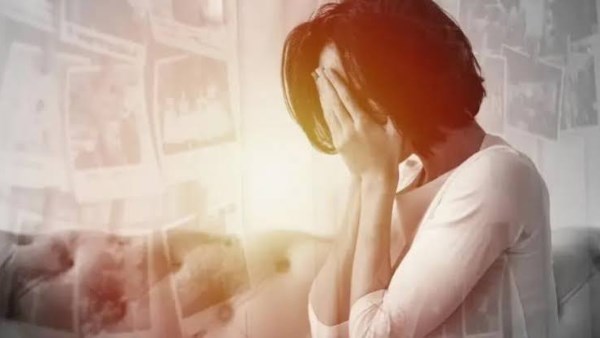 لماذا تظل بعض الكلمات في ذاكرتنا لسنوات؟.. السر وراء صعوبة النسيان