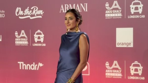 فستان ناعم.. أمينة خليل تستعرض جمالها على السجادة الحمراء