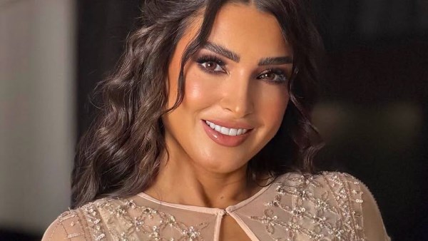 بفستان أبيض| روجينا تخطف الأنظار في مهرجان الجونة.. مفاجأة وراء التصميم