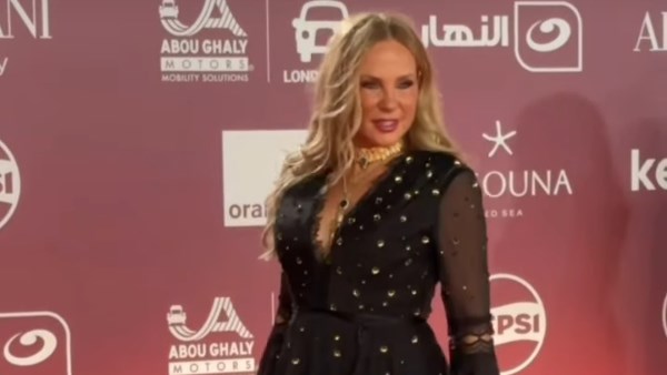 شيرين رضا: اللي مش عاجبه فستاني ما يتفرجش.. دي قلة أدب مش نقد