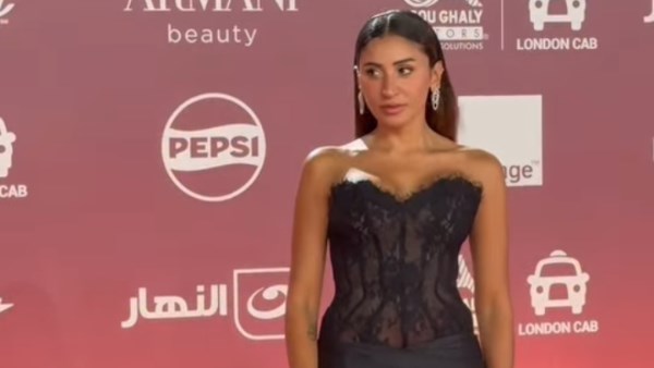 بإطلالة سوداء أنيقة.. دينا الشربيني تخطف الأنظار في ختام مهرجان الجونة