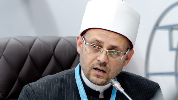أسامة فخري الجندي يحذر من اختلاق النصوص والفتاوى بالذكاء الاصطناعي دون تثبت.. صور