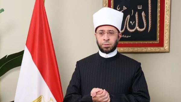 وزير الأوقاف يهنئ القارئ بلال سيف لتميزه في مسابقة موسكو الدولية للقرآن الكريم
