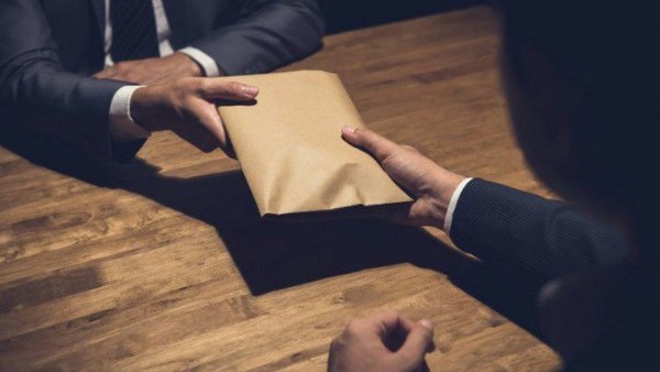 تأجيل محاكمة رجل أعمال وموظفين بمحكمة النقض في قضية رشوة