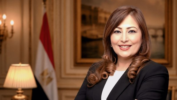 إليزابيث شاكر تدعو للالتفاف حول الوطن: روح أكتوبر تؤكد قدرتنا على تجاوز التحديات