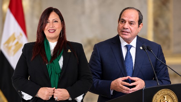 النائبة إليزابيث شاكر: جولة الرئيس السيسي الآسيوية تفتح آفاقا جديدة لتوطين الصناعة