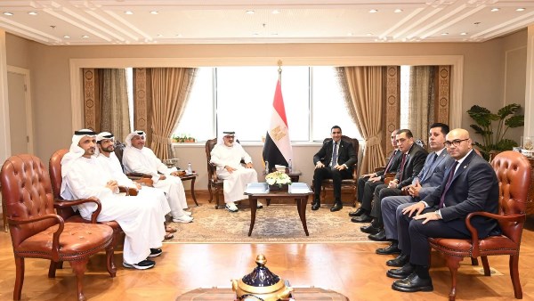 وزير الشباب والرياضة يستقبل وفد مجلس أبوظبي الرياضي ويبحث استضافة مصر للنسخة الـ11 من سباق زايد الخيري