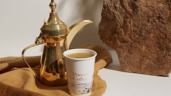 من الفنجان إلى المجالس.. القهوة السعودية جزء من ثقافة المملكة ورمز للضيافة