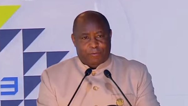 رئيس الاتحاد الأفريقي: أفريقيا ليست سوقا للاستهلاك بل قارة للإنتاج والاستثمار
