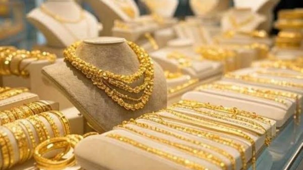 هل يواصل الذهب ارتفاعه أم تنتهي موجة الصعود؟.. سكرتير شعبة الذهب يكشف