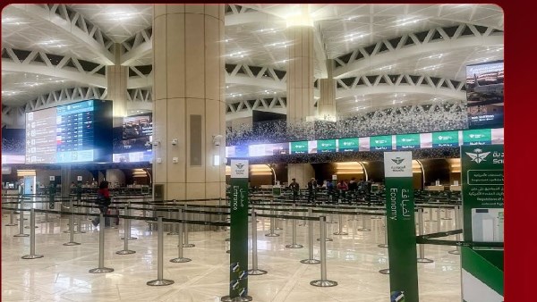 تهديد لأمن المنطقة.. الكويت تدين اعتداءات الحوثي على مطار الملك خالد بالرياض
