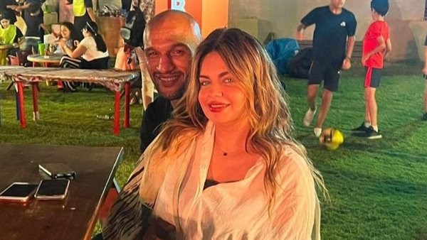 زوجة كرم جابر: كنت بخاف منه في بداية علاقتنا.. واكتشفت أنه هادئ الطباع ولين