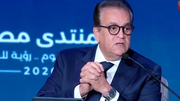 خالد عبد الغفار: الكوادر البشرية عماد المنظومة الصحية.. واستراتيجية وطنية للصحة حتى 2030