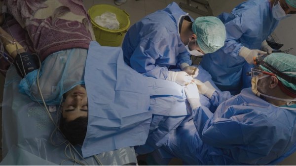 فيلم American Doctor يحصد جائزة سينما من أجل الإنسانية بمهرجان الجونة