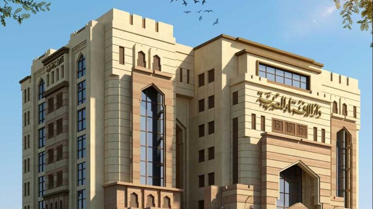 الإفتاء: النصب مخالف لمقاصد الشريعة.. والإسلام يدعو لإتقان العمل وحفظ الحقوق