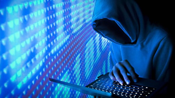 الإعفاء من عقوبة الجريمة الالكترونية أو التخفيف منها في هذه الحالات بالقانون
