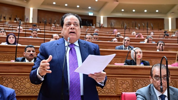 أبو العينين: منظومة مكافآت التفوق الجامعي تحتاج إلى إعادة نظر