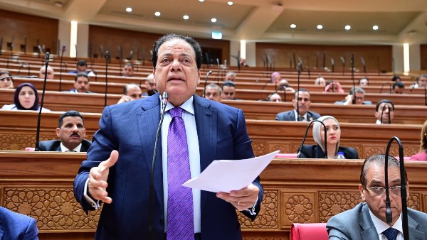 أبو العينين يدعو لقانون جديد للجامعات يواكب الذكاء الاصطناعي والتطور التكنولوجي