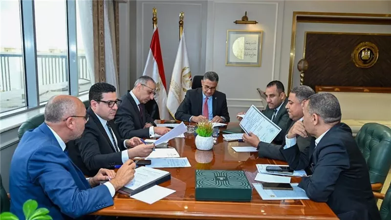 وزير التموين يلتقي بعدد من السادة أعضاء مجلسي النواب والشيوخ