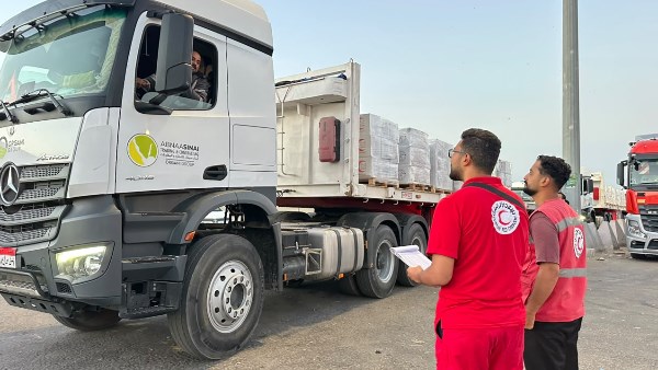 «زاد العزة 290».. الهلال الأحمر المصري يطلق قافلة مساعدات جديدة لغزة بحمولة 3185 طنا