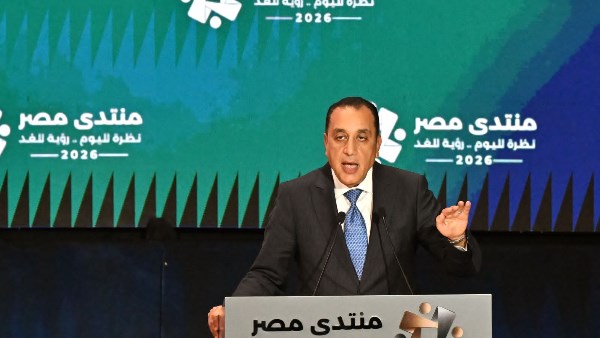 رئيس الوزراء يوضح حقيقة التصريحات المتداولة والمنسوبة إليه بشأن تخفيف الأحمال الكهربائية