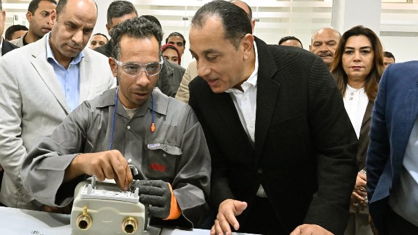 رئيس الوزراء: تكليف التمريض والأطباء يستهدف التوزيع العادل للخدمات الصحية