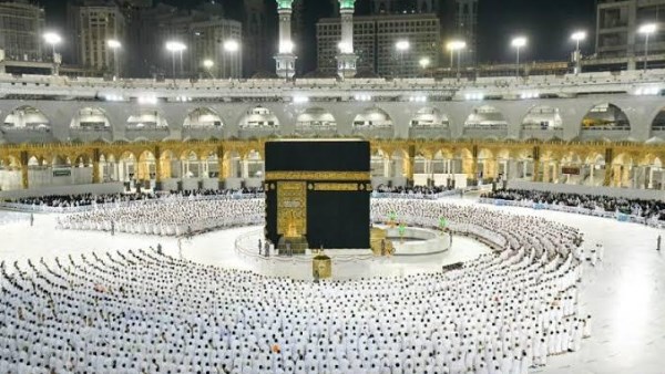 أيهما أفضل عمرة التطوع أو الإنفاق على الفقراء؟.. الإفتاء تجيب