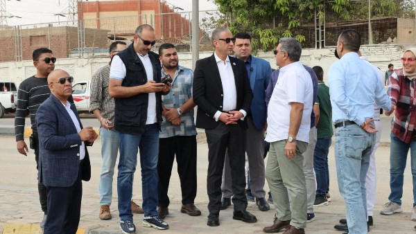محافظ الجيزة يتابع أعمال الرصف وتركيب الإنترلوك بقطاعات حدائق الأهرام ويوجه بالالتزام بالجداول الزمنية
