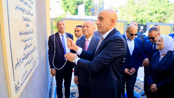 وزير التعليم ومحافظ القاهرة يفتتحان مجمع مدارس الشبراويشي بدار السلام