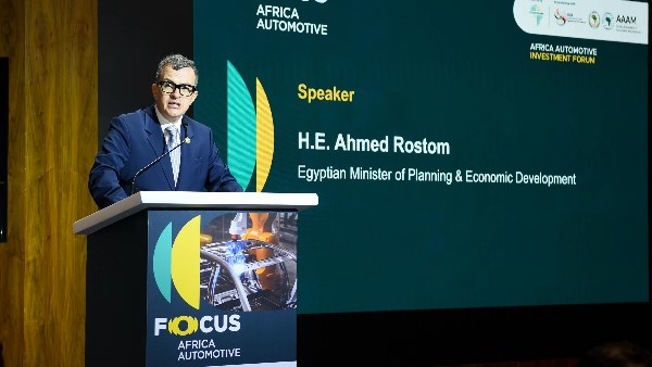 وزير التخطيط: صناعة السيارات في مصر تقفز 50% والاقتصاد يحقق نموا 5.1%