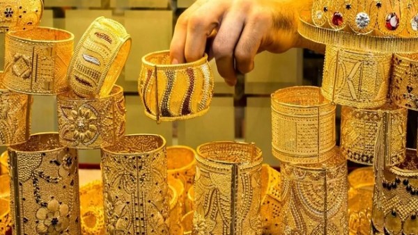قبل اجتماع الفيدرالي الأمريكي.. هل يتغير اتجاه الذهب في مصر؟ وعيار 21 عند 6300 جنيه