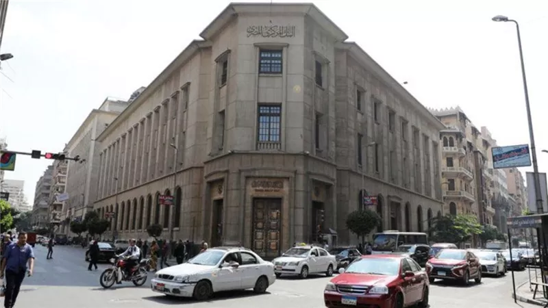 تحويلات المصريين بالخارج تقفز إلى 33.9 مليار دولار خلال 8 أشهر بنمو 27.2%