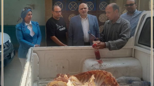 ضبط 300 كيلو لحوم غير صالحة وختم مقلد لأختام المجازر الحكومية ببني سويف