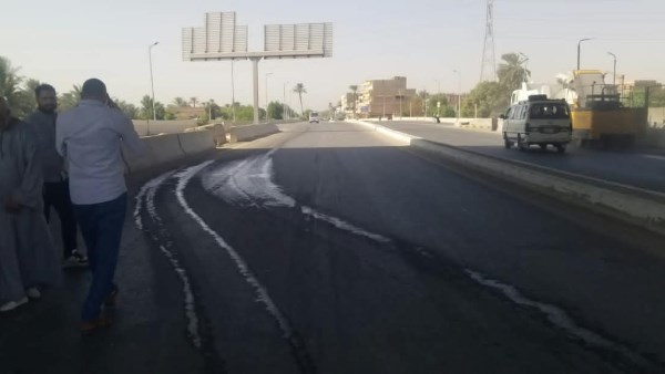 حملات مكثفة بالقرنة في الأقصر.. رفع كفاءة الطرق والإنارة وإزالة تعد على الأراضي الزراعية