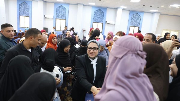 موجز أخبار الوادي الجديد|  المحافظ تشهد تسليم جهاز عرائس.. وبدء التشغيل التجريبي لمركز تأهيل ذوي الهمم
